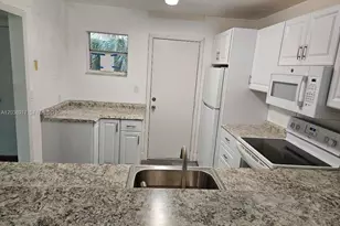 404 NW 68th Ave, Plantation, FL 33317 - Photo 9
