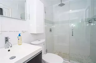 16990 NE 5th Ct, North Miami Beach, FL 33162 - Photo 17
