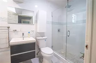16990 NE 5th Ct, North Miami Beach, FL 33162 - Photo 15