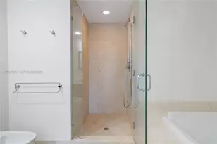 475 Brickell Ave, Miami, FL 33131 - Photo 19