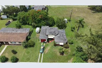 27 NW 18th St, Homestead, FL 33030 - Photo 11