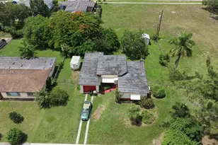 27 NW 18th St, Homestead, FL 33030 - Photo 11