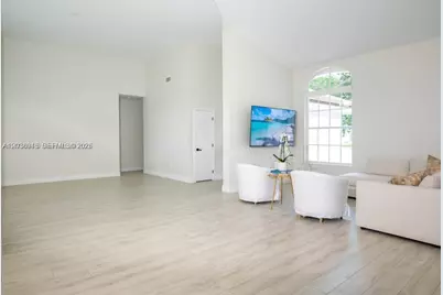 8325 NW 161st Ter, Miami Lakes, FL 33016 - Photo 3