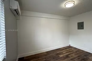 529 SW 4th St, Miami, FL 33130 - Photo 9