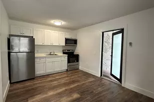 529 SW 4th St, Miami, FL 33130 - Photo 1