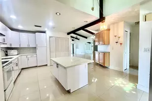 416 Briarwood Cir, Hollywood, FL 33024 - Photo 7