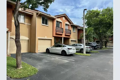 35 SE 3rd Ave #11, Hallandale Beach, FL 33009 - Photo 1
