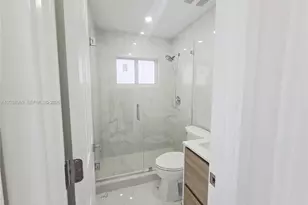 2530 NW 111th St, Miami, FL 33167 - Photo 15