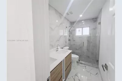 2530 NW 111th St, Miami, FL 33167 - Photo 23