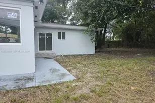 2530 NW 111th St, Miami, FL 33167 - Photo 31