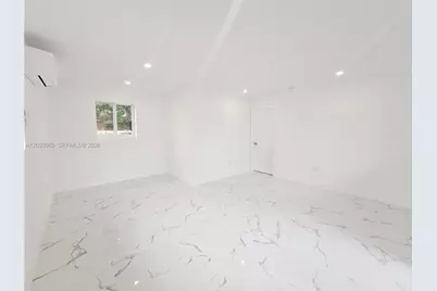 2530 NW 111th St, Miami, FL 33167 - Photo 19