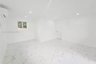 2530 NW 111th St, Miami, FL 33167 - Photo 19