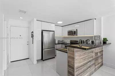 6545 Indian Creek Dr #306, Miami Beach, FL 33141 - Photo 1