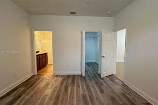 966 SW 147th Ave, Pembroke Pines, FL 33027 - Photo 15