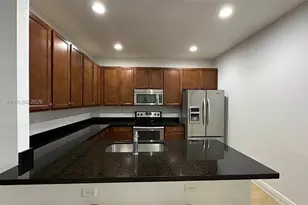 966 SW 147th Ave, Pembroke Pines, FL 33027 - Photo 9