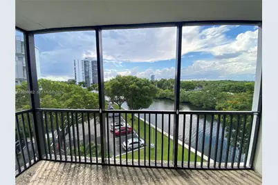 3401 N Country Club Dr #504, Aventura, FL 33180 - Photo 9