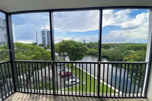 3401 N Country Club Dr, Aventura, FL 33180 - Photo 9