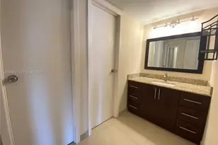 3401 N Country Club Dr, Aventura, FL 33180 - Photo 7