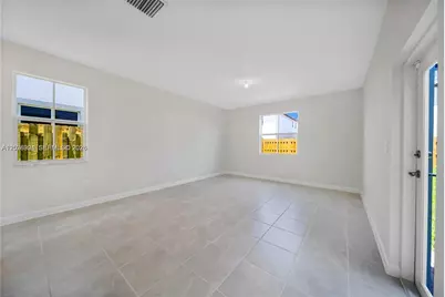 2373 NW 130th St, Miami, FL 33167 - Photo 9