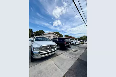 400 NW 44th Ave, Miami, FL 33126 - Photo 3