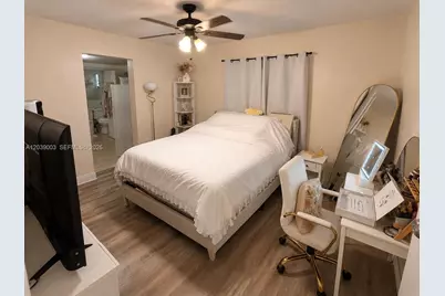 9101 SW 16th St, Miami, FL 33165 - Photo 13