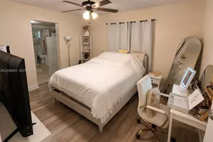 9101 SW 16th St, Miami, FL 33165 - Photo 13