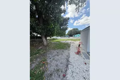 1861 NW 163rd St, Miami Gardens, FL 33054 - Photo 11
