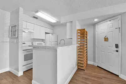 2866 S University Dr #5105, Davie, FL 33328 - Photo 9