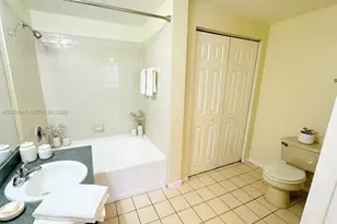 705 Belmont Ln, North Lauderdale, FL 33068 - Photo 17