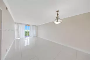 2450 NE 135th St, North Miami, FL 33181 - Photo 5
