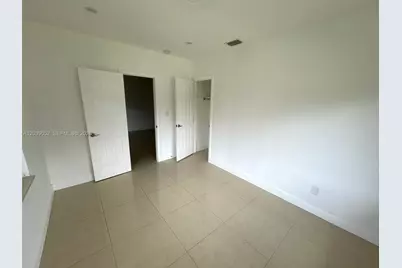 1530 NE 110th Ter #FRONT, Miami, FL 33161 - Photo 13
