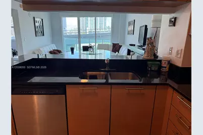 31 SE 5th St #705, Miami, FL 33131 - Photo 15