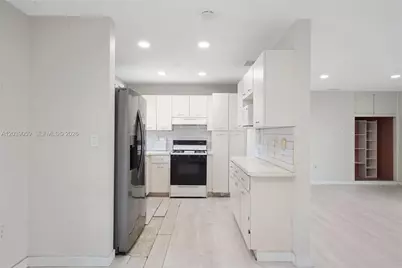 10051 SW 13th Ter, Miami, FL 33174 - Photo 11