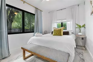 8280 NE 1st Pl, Miami, FL 33138 - Photo 23
