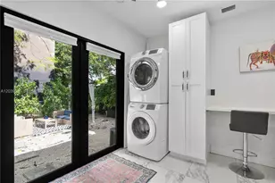 8280 NE 1st Pl, Miami, FL 33138 - Photo 17