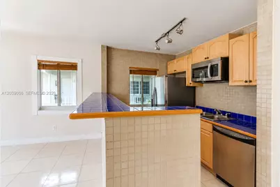 549 Meridian Ave #12, Miami Beach, FL 33139 - Photo 3