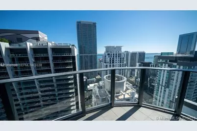 1000 Brickell Plz #4905, Miami, FL 33131 - Photo 19