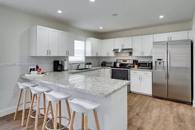 6260 SW 58th Pl, South Miami, FL 33143 - Photo 5