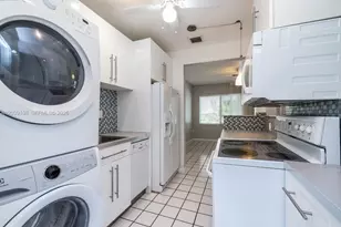 1029 NE 113th St, Biscayne Park, FL 33161 - Photo 9