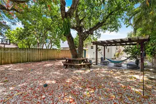 2209 SW 57th Ct, Miami, FL 33155 - Photo 31