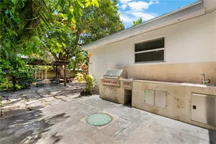2209 SW 57th Ct, Miami, FL 33155 - Photo 27