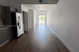 1021 NW 1st St, Miami, FL 33128 - Photo 9