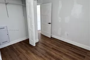 1021 NW 1st St, Miami, FL 33128 - Photo 5