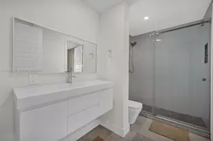 201 178th Dr, Sunny Isles Beach, FL 33160 - Photo 25