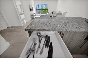201 178th Dr, Sunny Isles Beach, FL 33160 - Photo 9