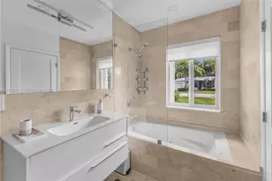 8920 NE 9th Ct, Miami, FL 33138 - Photo 17