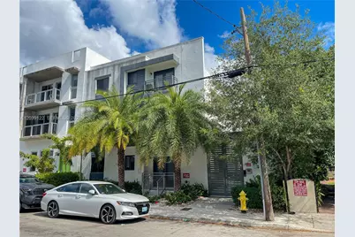 761 NW 1st St, Miami, FL 33128 - Photo 3