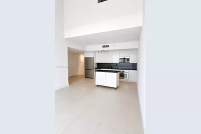 92 SW 3rd St #503, Miami, FL 33130 - Photo 5
