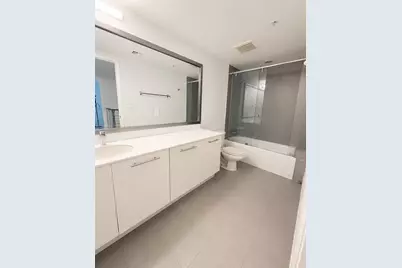 92 SW 3rd St #503, Miami, FL 33130 - Photo 9