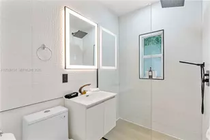 8270 NE 1st Pl, Miami, FL 33138 - Photo 23